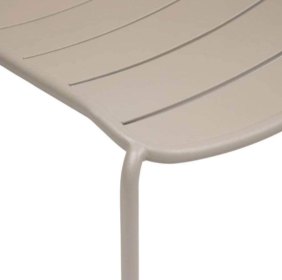 Chaise extérieure empilable beige