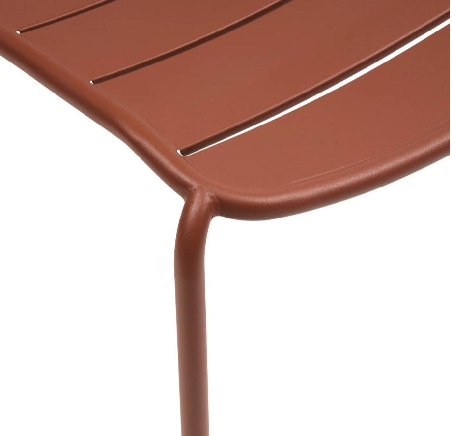 Chaise extérieure empilable acajou